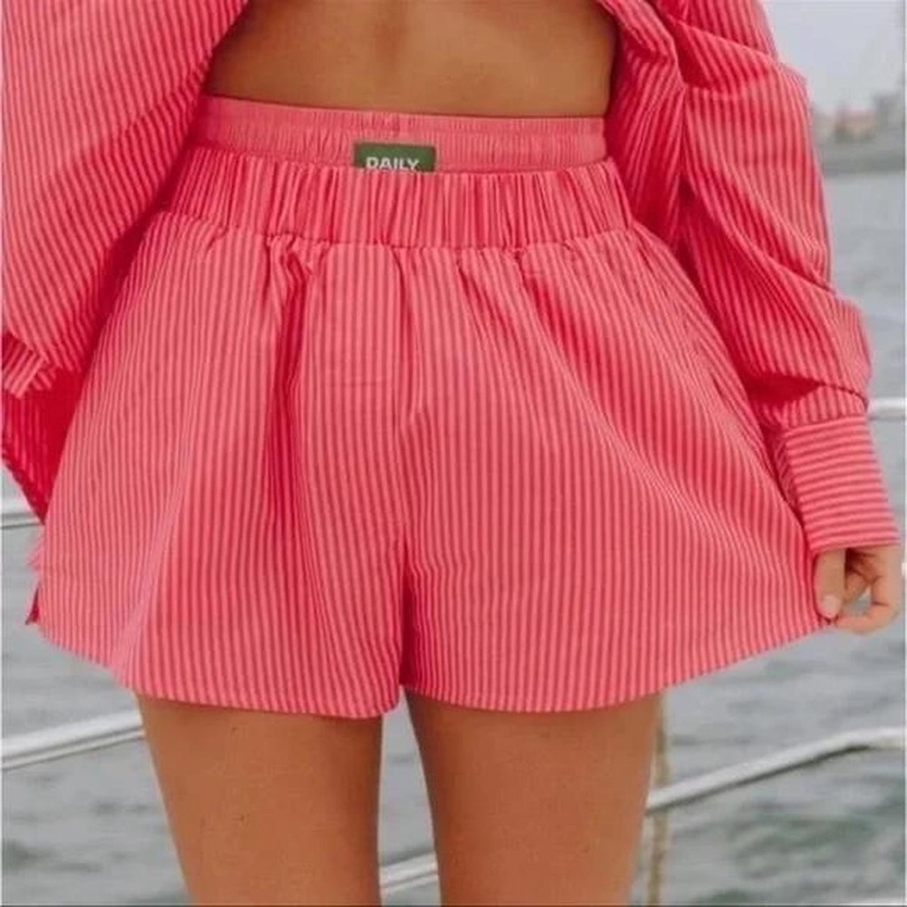 Daily Drills - Poplin Double Band Resort Shorts - Pink Stripe × 1
XS/S